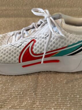 New!  Nike Mens Tennis "Court Pro" White Sneakers with Red and Teal Accents